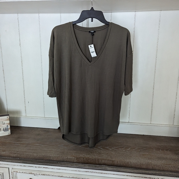 NWT Express London Top - Picture 6 of 6